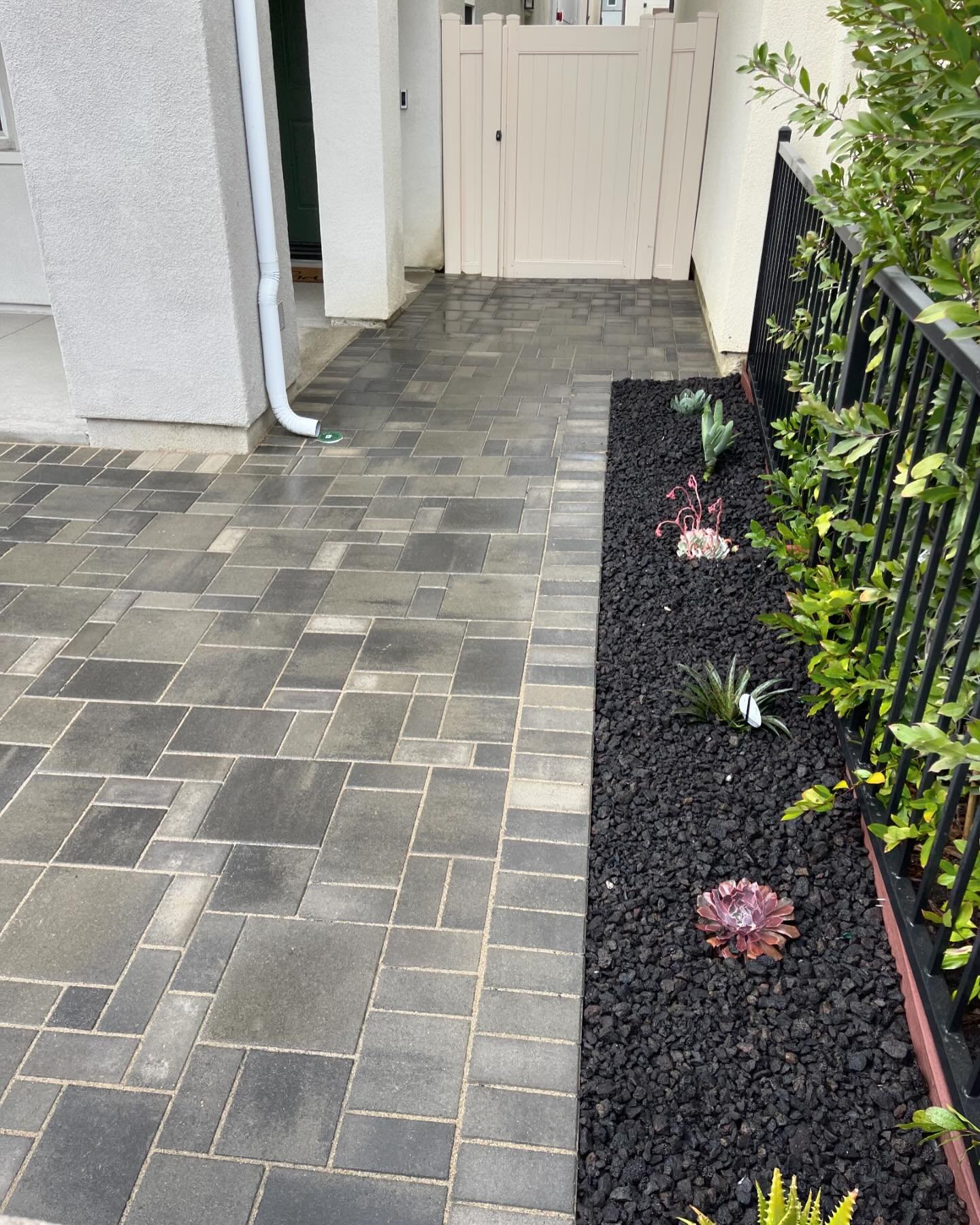Paver patio & decorative rock Rancho Mission Viejo Walkway & Pathway Pavers, Green-R Turf Artificial Grass & Pavers