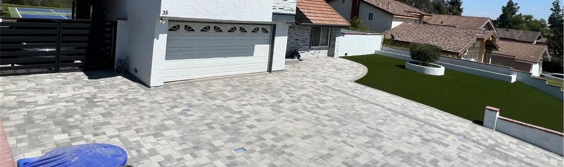 Pavers, Evergreen and Links Putt Putting Green Driveway Pavers. Pomona – CA Driveway Pavers, Green-R Turf Artificial Grass & Pavers, Corona