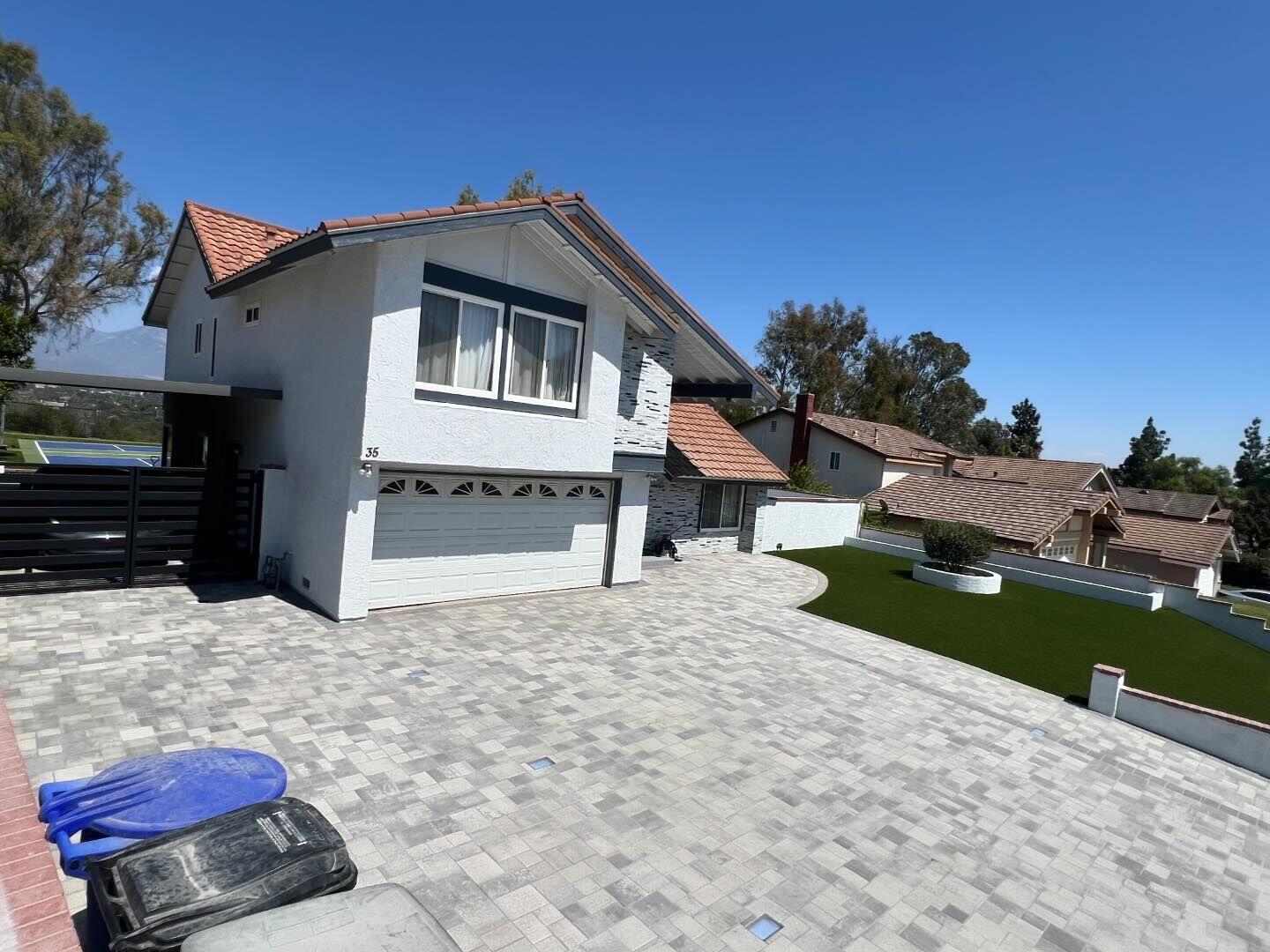 Pavers, Evergreen and Links Putt Putting Green Driveway Pavers. Pomona Driveway Pavers, Green-R Turf Artificial Grass & Pavers, Corona