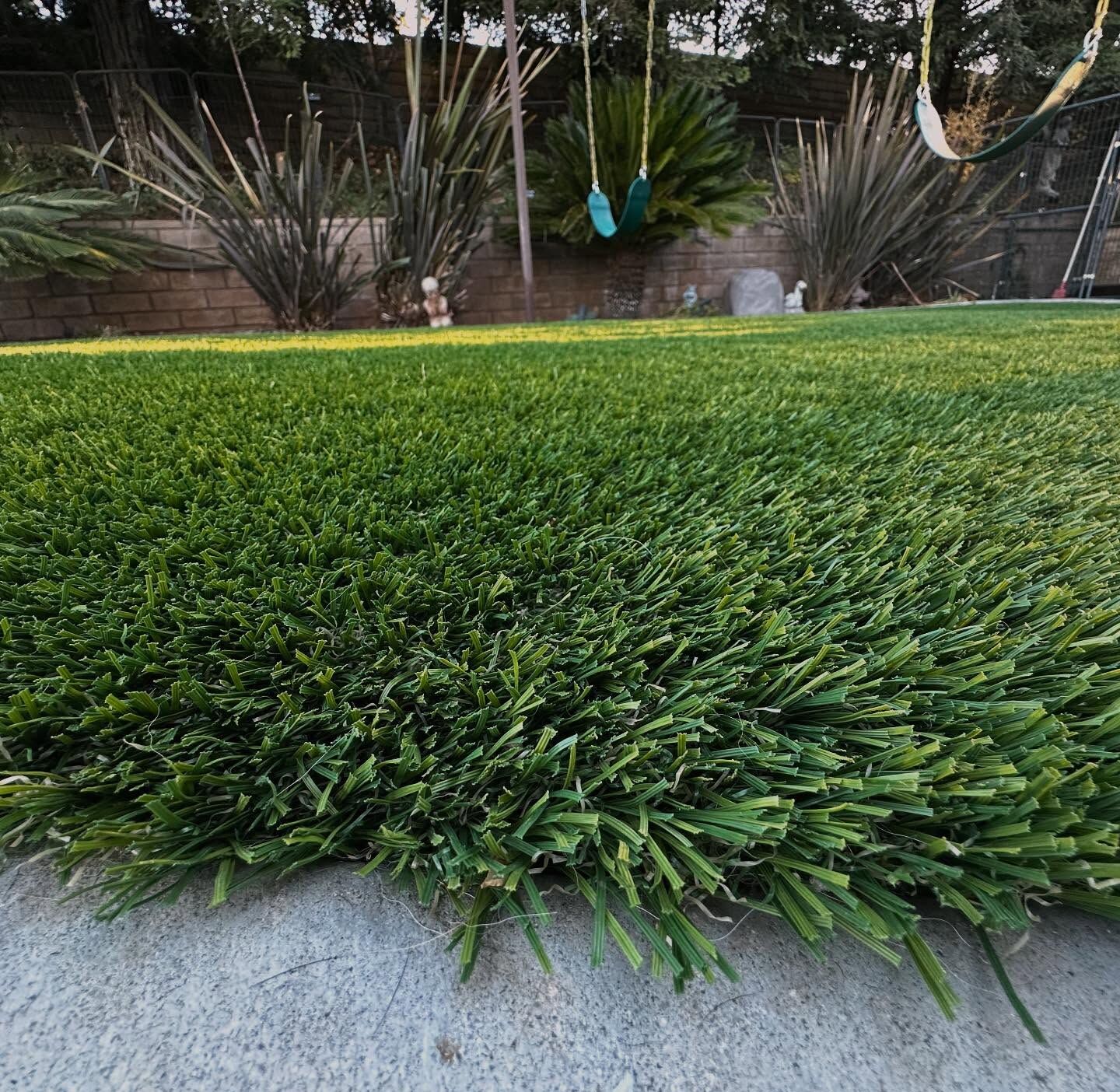 Emerald Ridge artificial grass Backyard swing set Yucaipa CA Green-R Turf Artificial Grass & Pavers, Corona, Riverside, CA